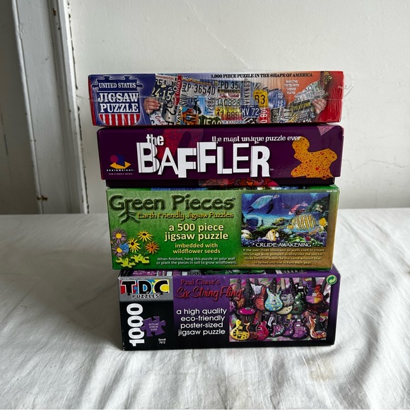 Lot of 4 New Jigsaw Puzzles - Picture 4 of 6